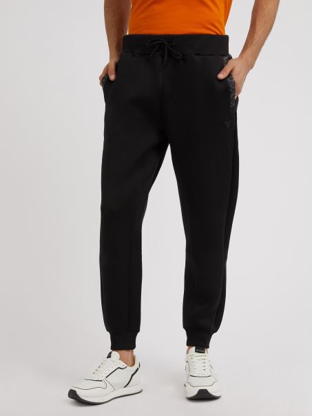 Guess Pantaloni De Jogger Negri Scuba Tech