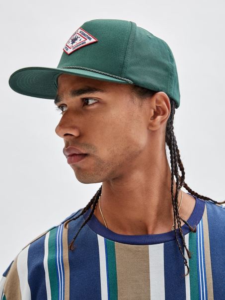 Pălărie De Baseball Cu Plasture în Fața Verde Guess