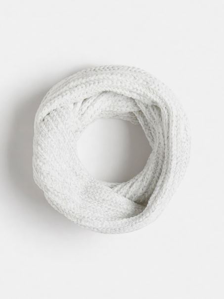 Eșarfă Lurex Guess Albă