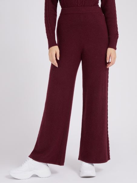 Cabluri Pulover Picior Lat Pantalon Rosu Ghici