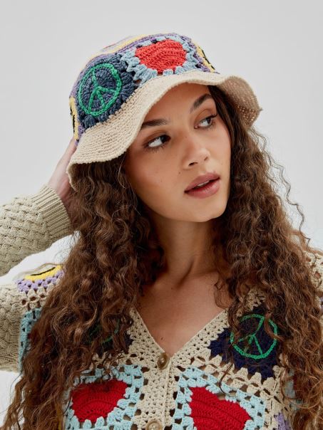 Pălărie Cu Imprimeu Guess Multi Bej