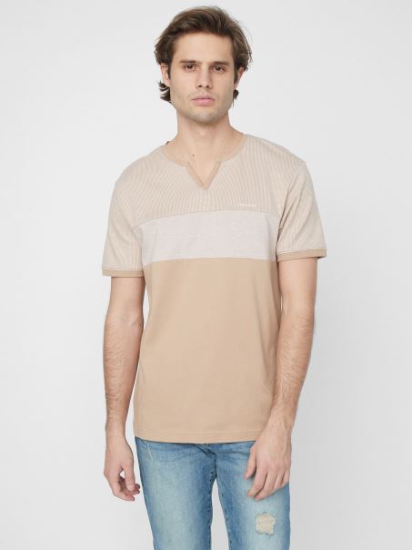 G118 Guess Franz Tricou Cu Fantă